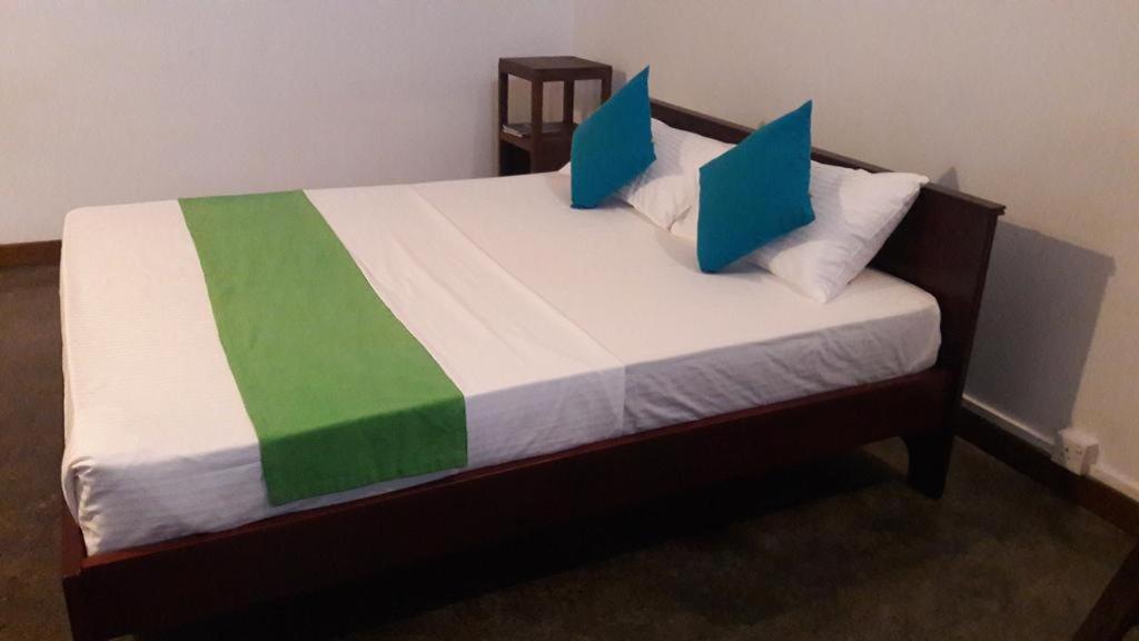 קולומבו City Beds - The Regent מראה חיצוני תמונה